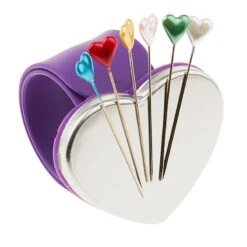 Magnetic Heart Shape Pincushion With Slap Band Bracelet