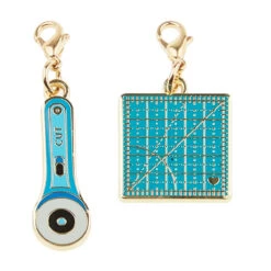 Sew Cute Mini Zipper Pulls - Rotary Cutter & Mat