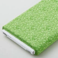 Simply Prints - Paisley Vines Green 10 Yard Bolt